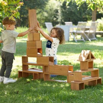 outdoor construction play